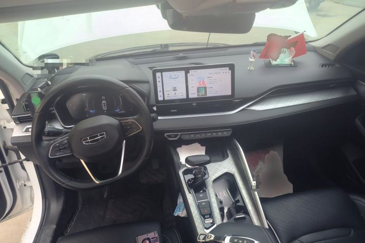 Used Geely Auto Preface 2023 2.0TD Luxury Version Center Console