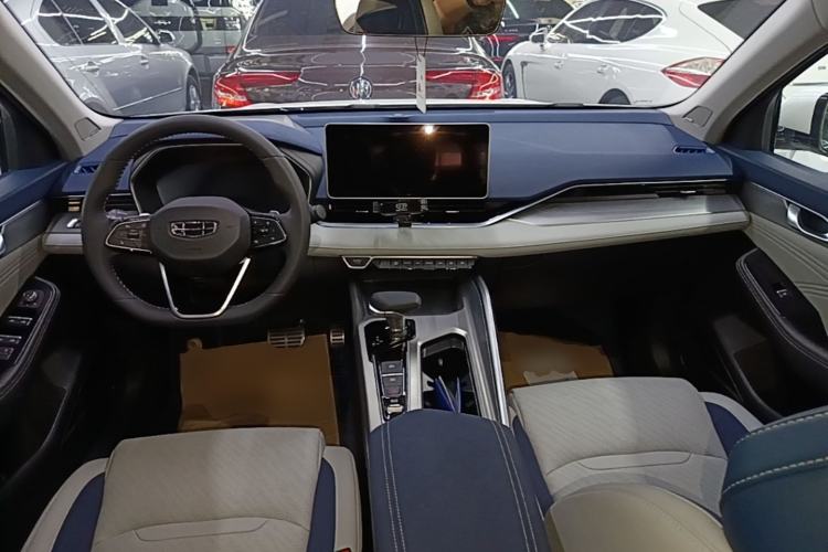 Used Geely Auto Preface 2023 2.0TD Prestige Version Center Console