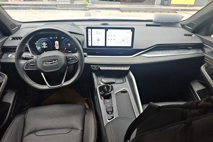 Used Geely Auto Preface 2023 1.5TD Kunlun Edition Center Console
