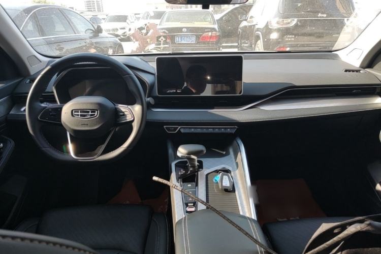 Used Geely Auto Preface 2023 2.0TD Luxury Version Center Console