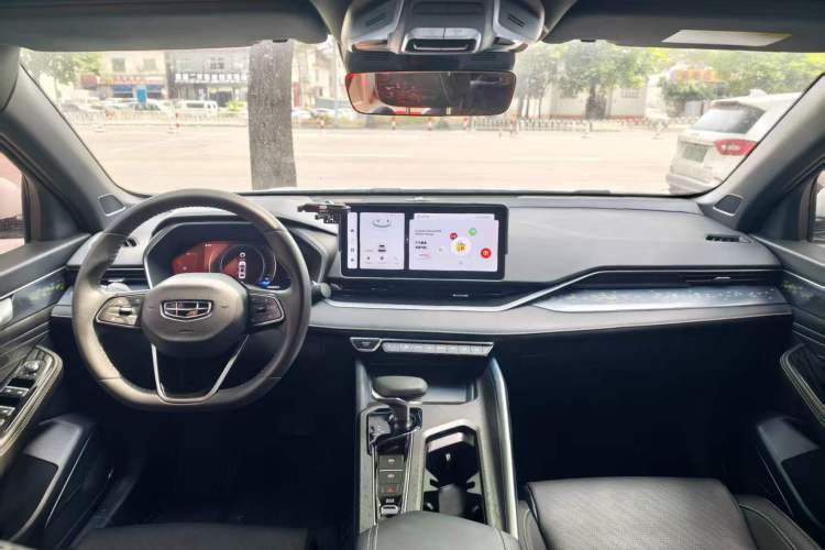 Used Geely Auto Preface 2023 1.5TD Fuyao Version Center Console