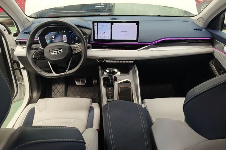 Used Geely Auto Preface 2023 2.0TD Prestige Version Center Console