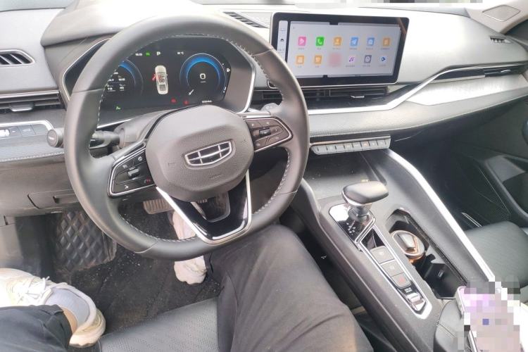 Used Geely Auto Preface 2023 2.0TD Luxury Version Center Console
