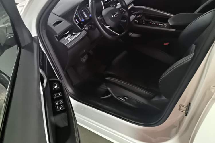 Used Geely Auto Preface 2023 1.5TD Fuyao Version Driver Seat