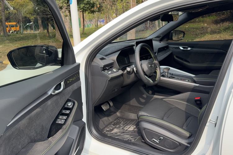 Used Geely Auto Preface 2023 2.0TD Space-Time Edition Driver Seat