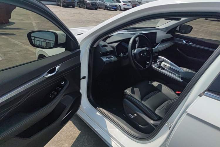 Used Geely Auto Preface 2023 2.0TD Luxury Version Driver Seat
