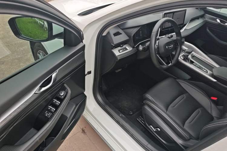 Used Geely Auto Preface 2023 2.0TD Luxury Version Driver Seat
