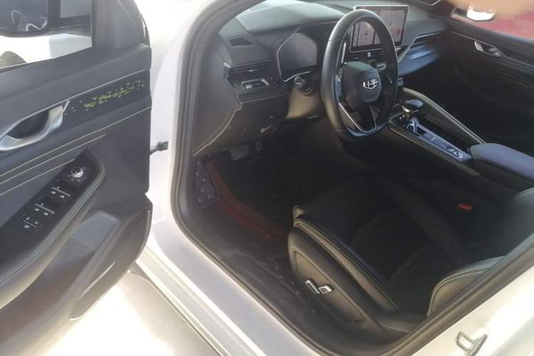 Used Geely Auto Preface 2023 1.5TD Kunlun Edition Driver Seat