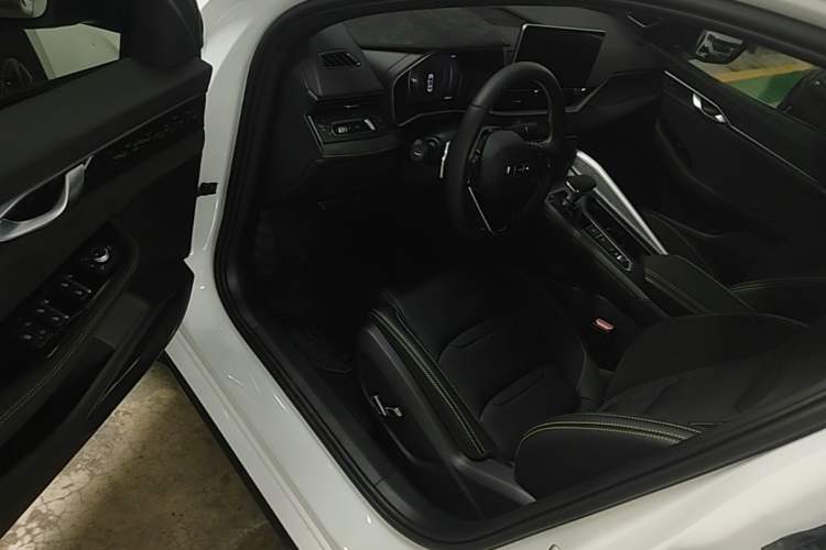 Used Geely Auto Preface 2023 2.0TD Space-Time Edition Driver Seat