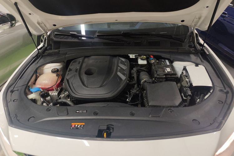 Used Geely Auto Preface 2023 2.0TD Prestige Version Engine Bay