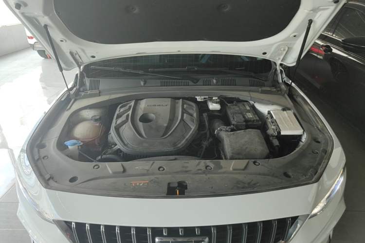 Used Geely Auto Preface 2023 2.0TD Prestige Version Engine Bay