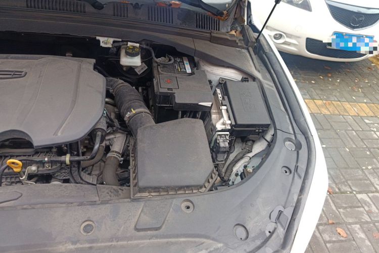Used Geely Auto Preface 2023 1.5TD Fuyao Version Engine Bay Left