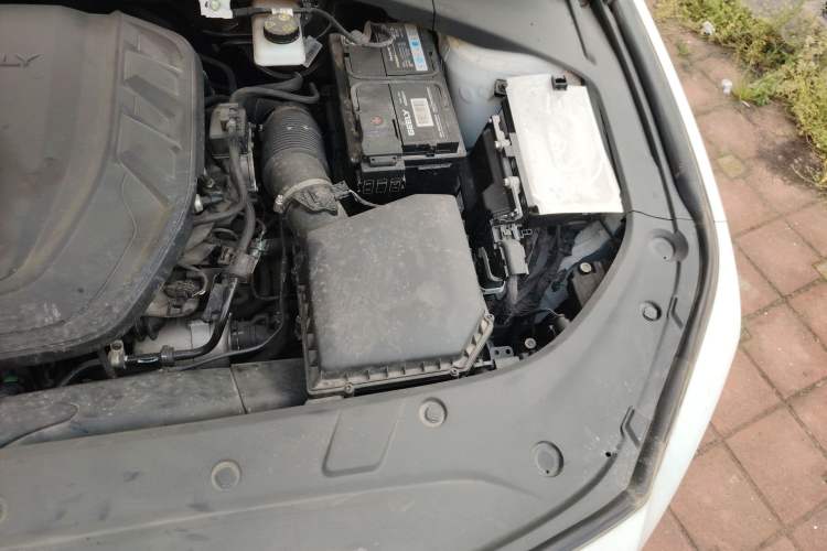 Used Geely Auto Preface 2023 2.0TD Prestige Version Engine Bay Left
