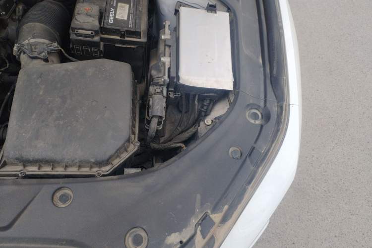 Used Geely Auto Preface 2023 2.0TD Prestige Version Engine Bay Left