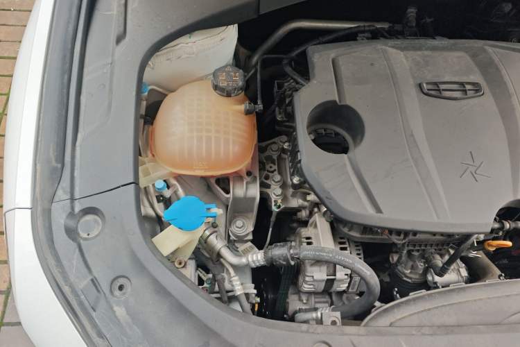 Used Geely Auto Preface 2023 1.5TD Fuyao Version Engine Bay Right