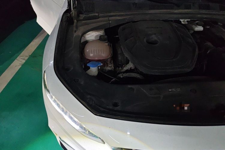 Used Geely Auto Preface 2023 2.0TD Luxury Version Engine Bay Right