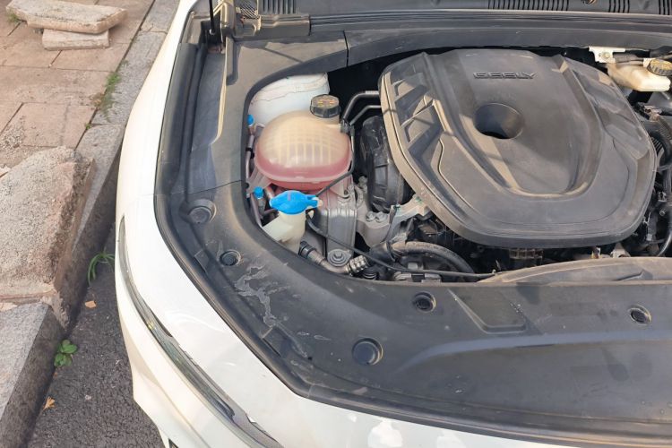 Used Geely Auto Preface 2023 2.0TD Prestige Version Engine Bay Right
