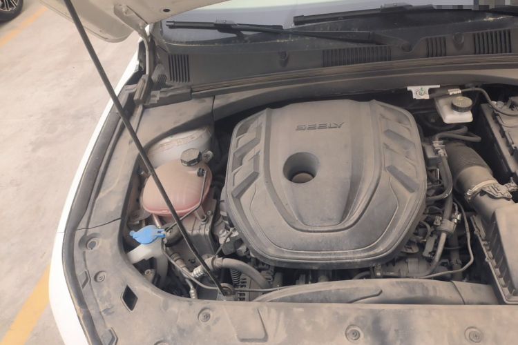 Used Geely Auto Preface 2023 2.0TD Luxury Version Engine Bay Right