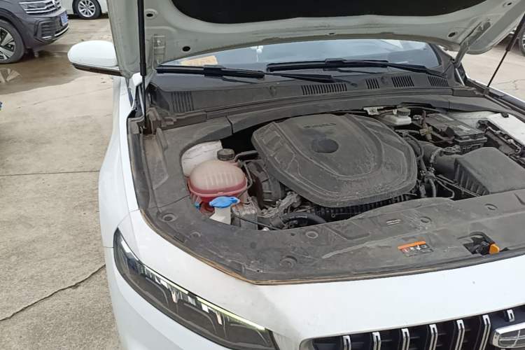 Used Geely Auto Preface 2023 2.0TD Luxury Version Engine Bay Right