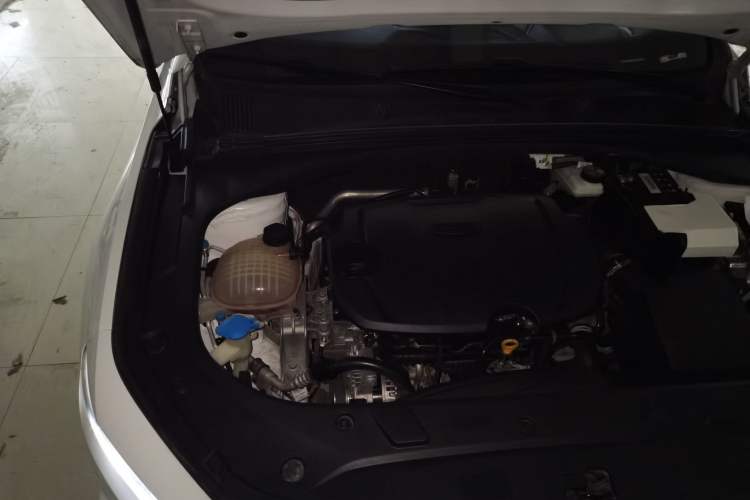 Used Geely Auto Preface 2023 1.5TD Fuyao Version Engine Bay Right