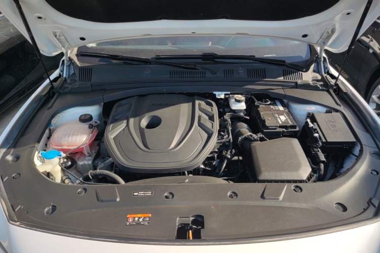 Used Geely Auto Preface 2023 2.0TD Luxury Version Engine Bay