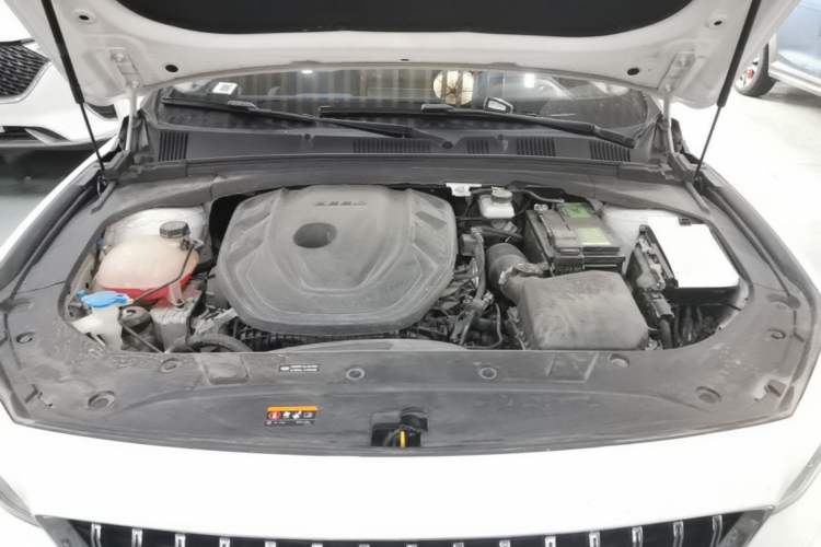 Used Geely Auto Preface 2023 2.0TD Prestige Version Engine Bay