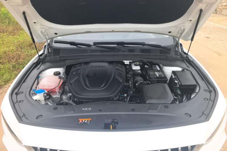 Used Geely Auto Preface 2023 2.0TD Luxury Version Engine Bay