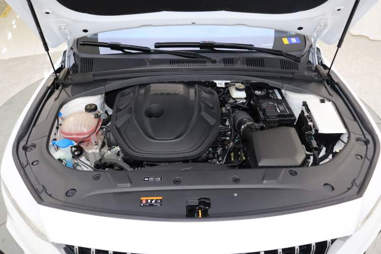 Used Geely Auto Preface 2023 2.0TD Prestige Version Engine Bay