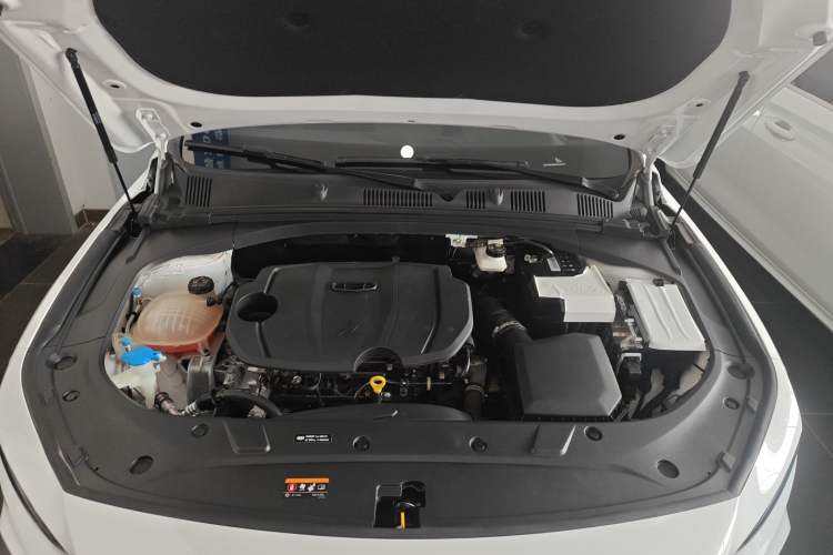 Used Geely Auto Preface 2023 1.5TD Fuyao Version Engine Bay