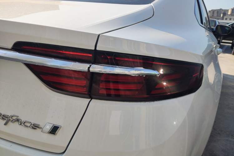 Used Geely Auto Preface 2023 2.0TD Luxury Version Exterior 3