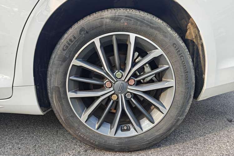 Used Geely Auto Preface 2023 1.5TD Fuyao Version Exterior 6