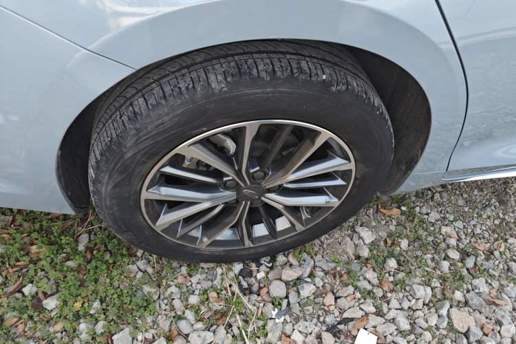 Used Geely Auto Preface 2023 2.0TD Luxury Version Exterior 8