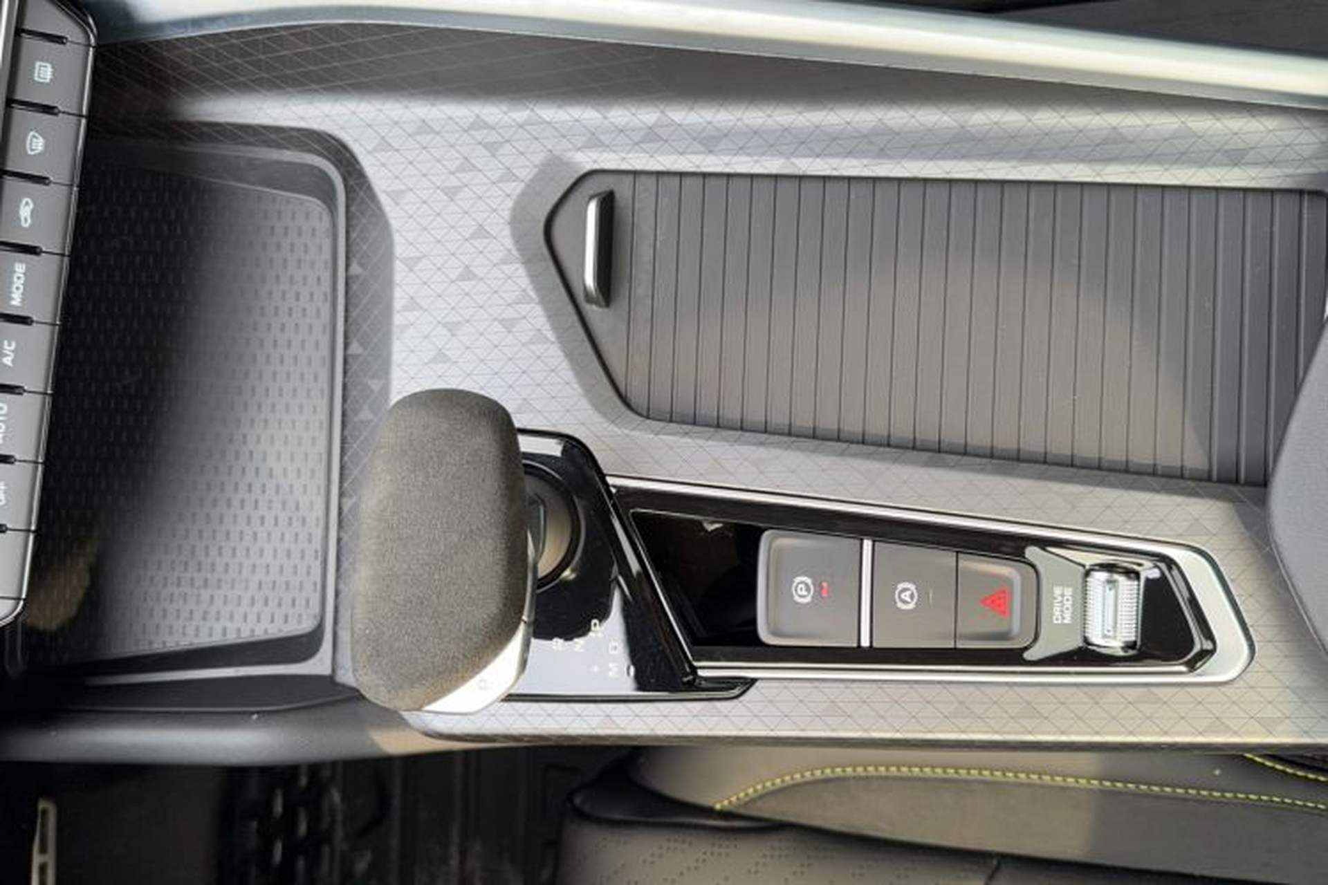 Used Geely Auto Preface 2023 2.0TD Space-Time Edition Gear Lever