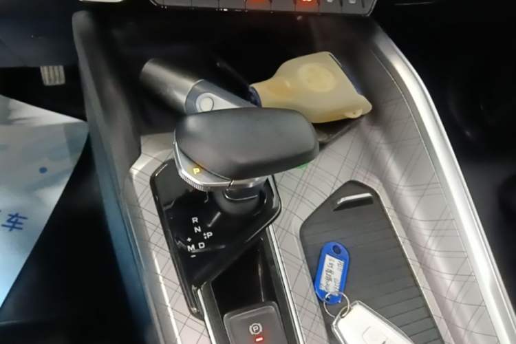 Used Geely Auto Preface 2023 2.0TD Luxury Version Gear Lever