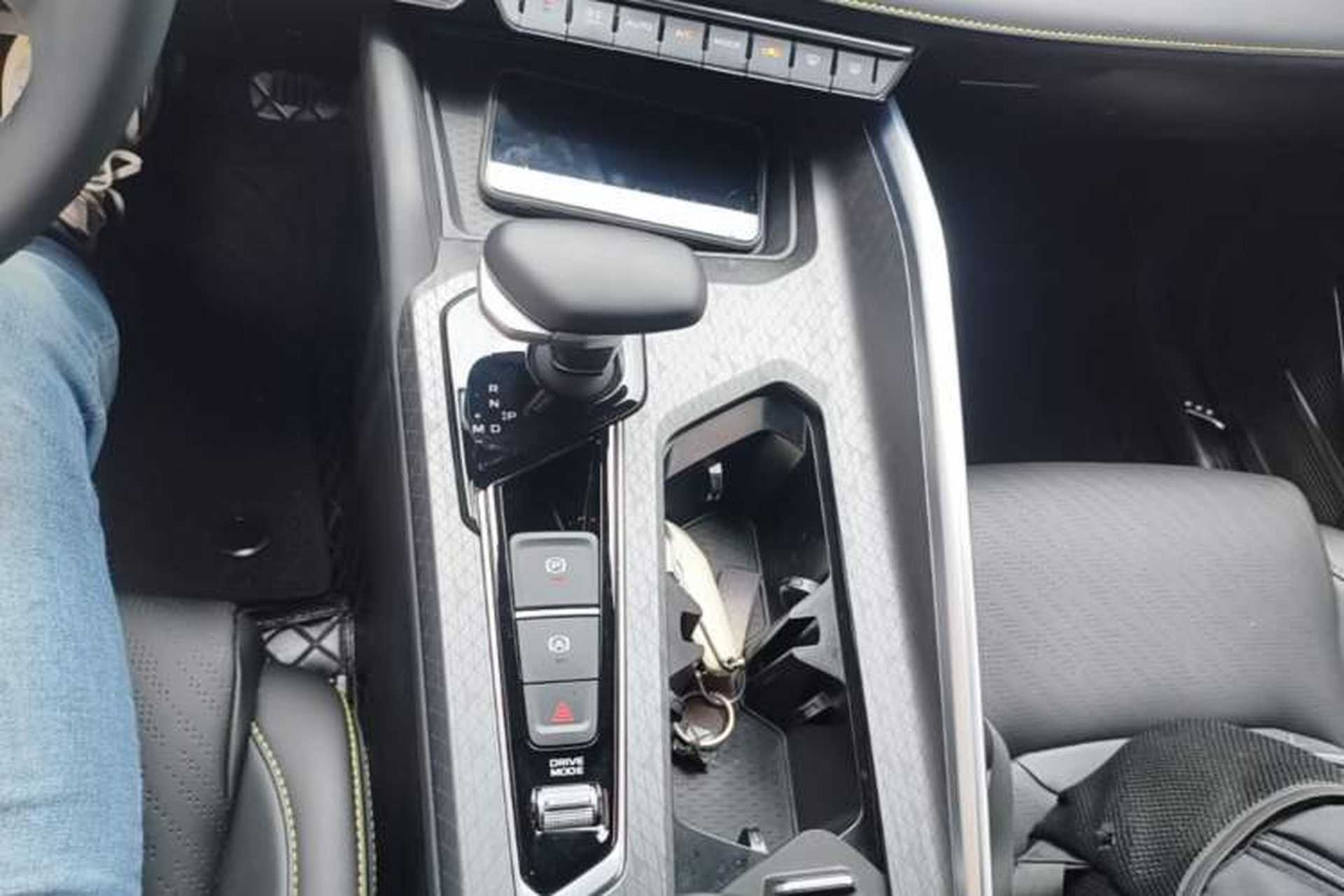 Used Geely Auto Preface 2023 1.5TD Kunlun Edition Gear Lever