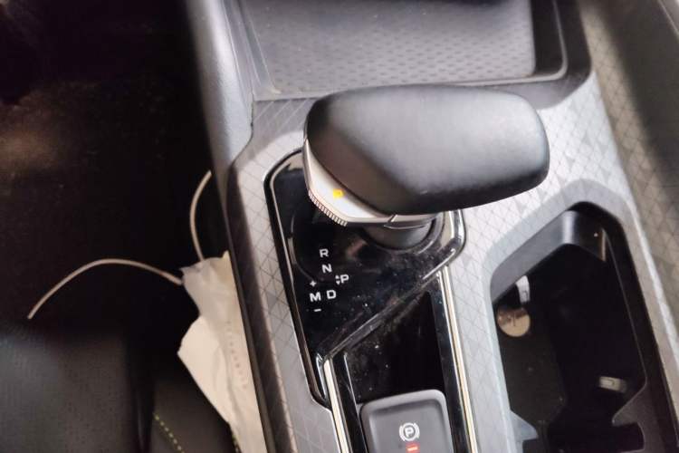 Used Geely Auto Preface 2023 1.5TD Kunlun Edition Gear Lever