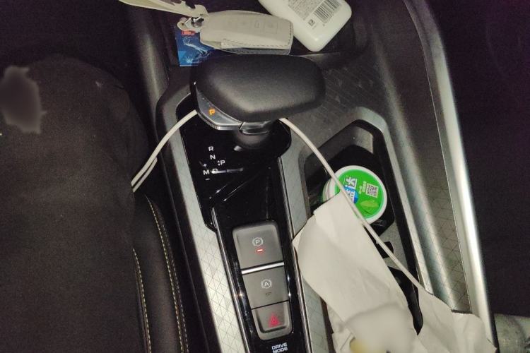 Used Geely Auto Preface 2023 1.5TD Kunlun Edition Gear Lever