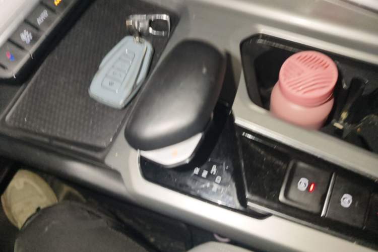 Used Geely Auto Preface 2023 2.0TD Prestige Version Gear Lever