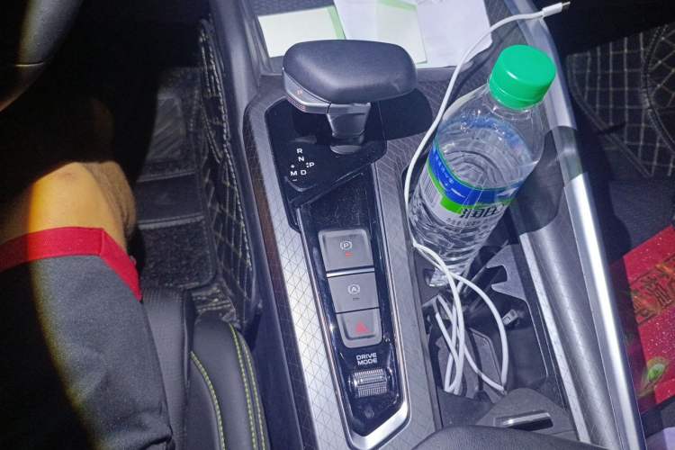 Used Geely Auto Preface 2023 1.5TD Kunlun Edition Gear Lever