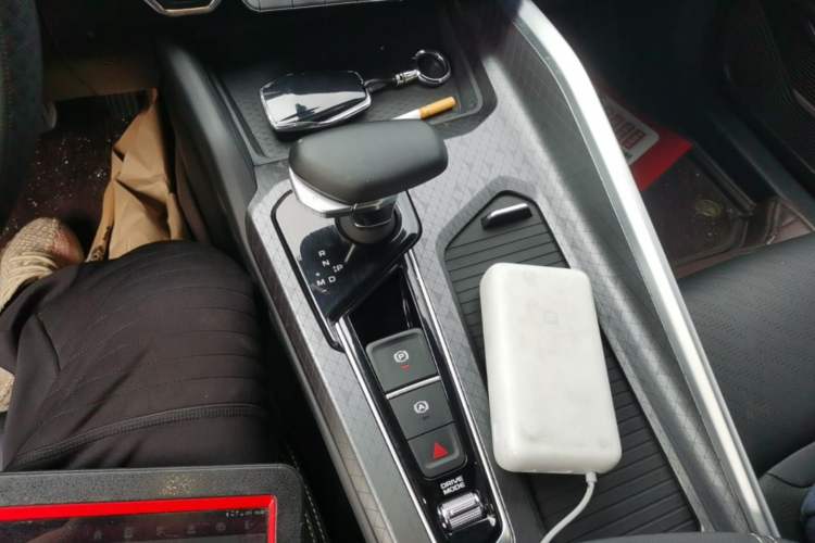 Used Geely Auto Preface 2023 1.5TD Kunlun Edition Gear Lever