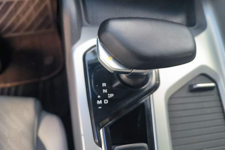 Used Geely Auto Preface 2023 2.0TD Prestige Version Gear Lever