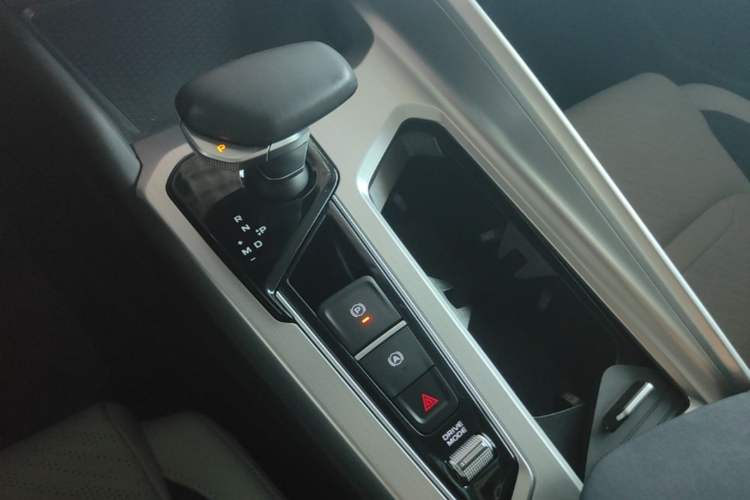 Used Geely Auto Preface 2023 2.0TD Prestige Version Gear Lever