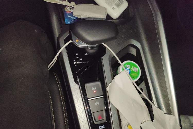 Used Geely Auto Preface 2023 1.5TD Kunlun Edition Gear Lever