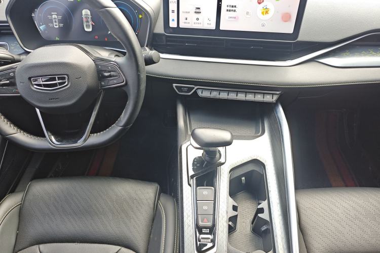Used Geely Auto Preface 2023 1.5TD Kunlun Edition Gear Lever