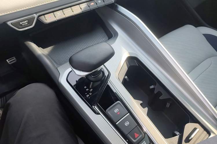 Used Geely Auto Preface 2023 2.0TD Prestige Version Gear Lever