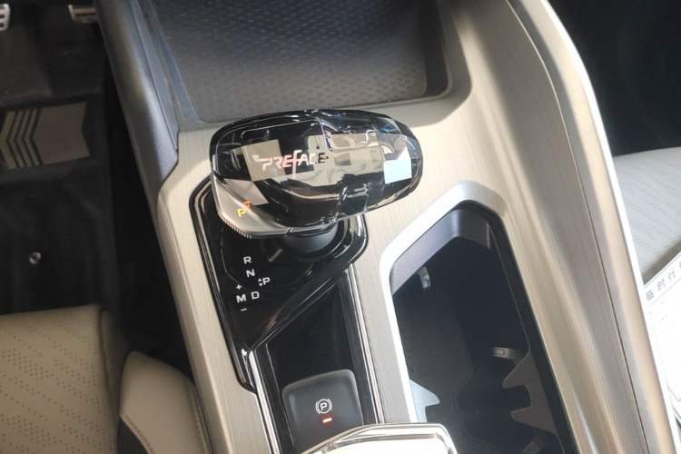 Used Geely Auto Preface 2023 2.0TD Prestige Version Gear Lever