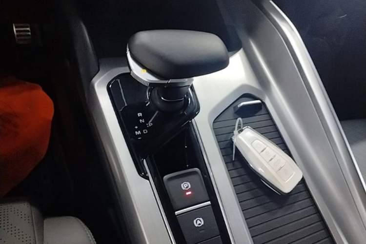 Used Geely Auto Preface 2023 2.0TD Prestige Version Gear Lever