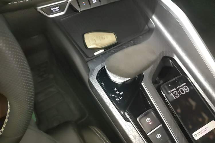 Used Geely Auto Preface 2023 2.0TD Space-Time Edition Gear Lever