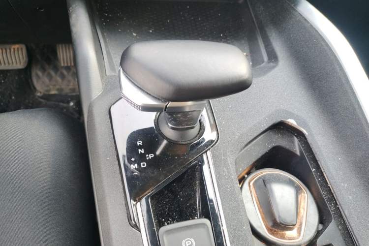Used Geely Auto Preface 2023 2.0TD Luxury Version Gear Lever