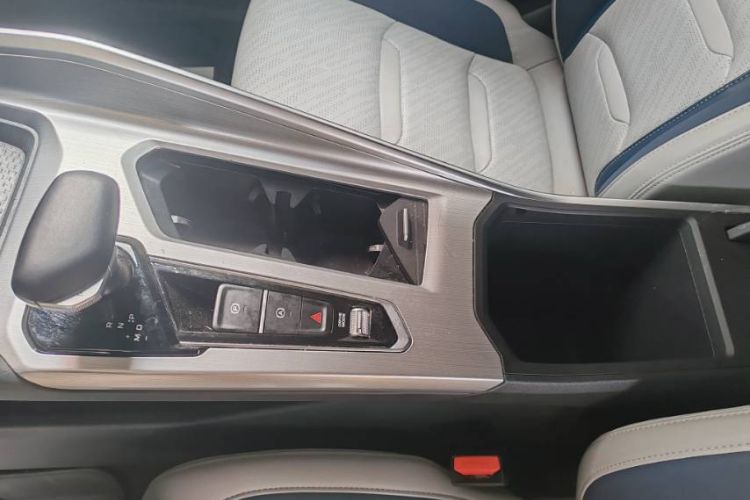 Used Geely Auto Preface 2023 2.0TD Prestige Version Interior 3
